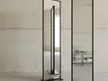 Дизайнерское напольное двухстороннее зеркало Glass Memory Ablestar ll в металлической раме черного цвета